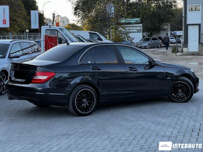 Mercedes C 180 32 interauto-car