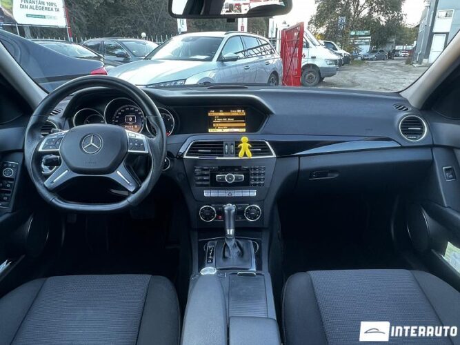 Mercedes C 180 37 interauto-car