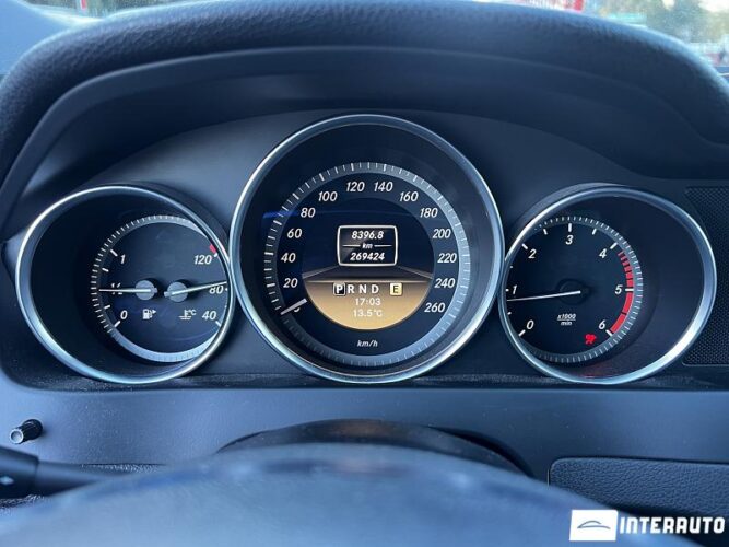 Mercedes C 180 38 interauto-car