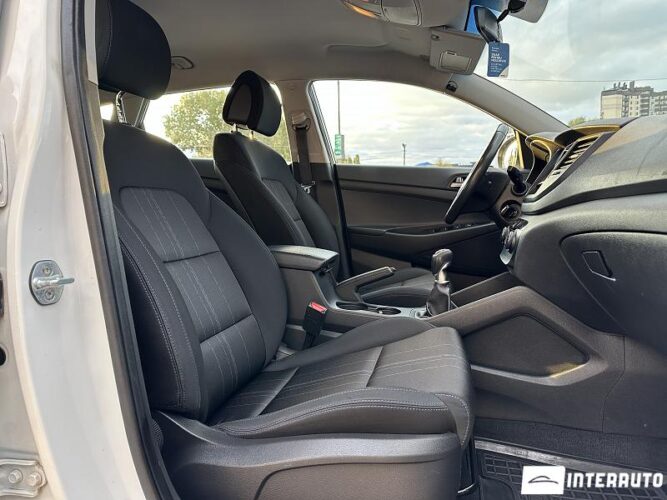 Hyundai Tucson 33 interauto-car