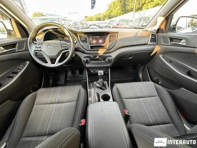 Hyundai Tucson 42 interauto-car