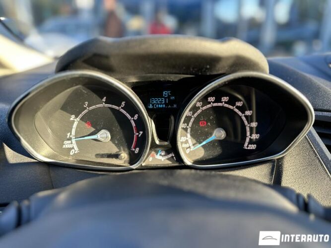 Ford Fiesta 32 interauto-car