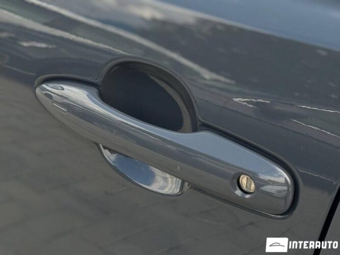 Toyota Prius 46 interauto-car