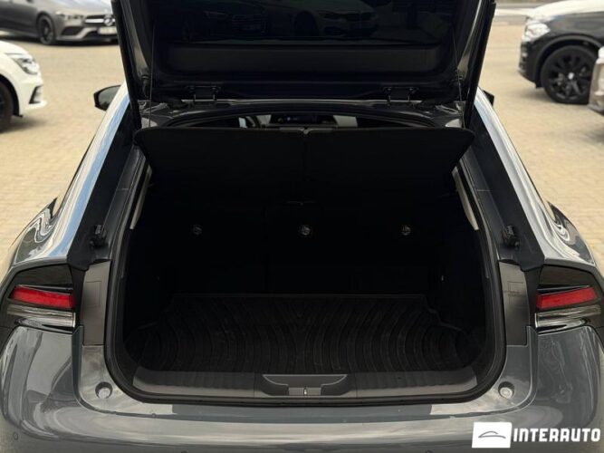 Toyota Prius 49 interauto-car