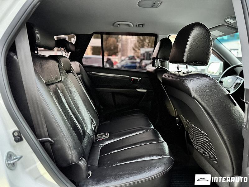 Hyundai Santa Fe 28 automobil-interauto