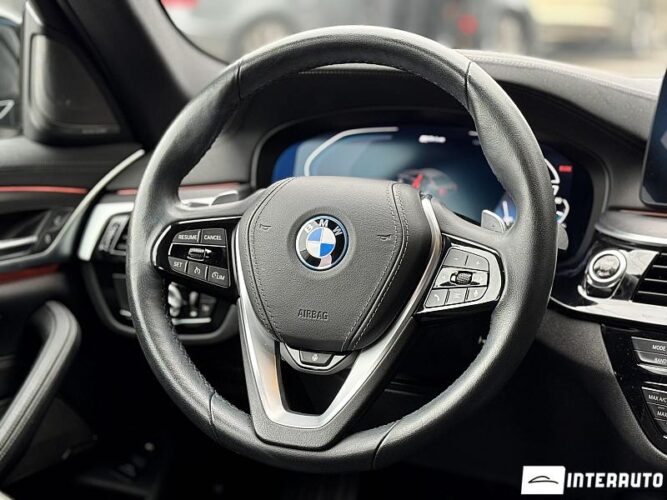 BMW 530e 49 interauto-car