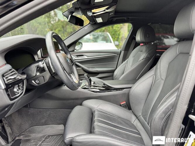 BMW 530e 45 interauto-car