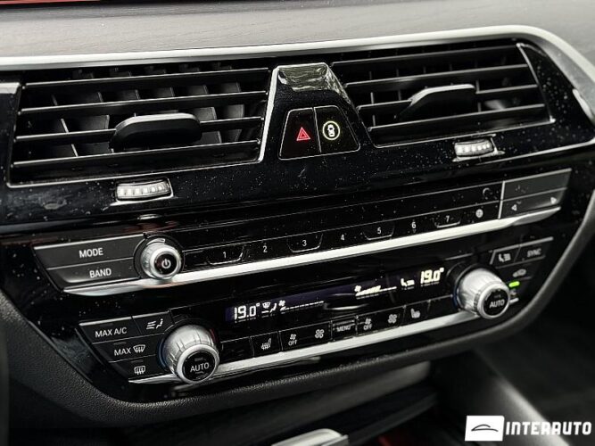 BMW 530e 52 interauto-car