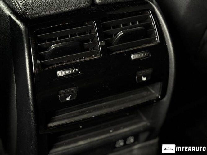 BMW 530e 56 interauto-car