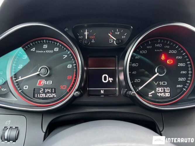 Audi R8 39 interauto-car