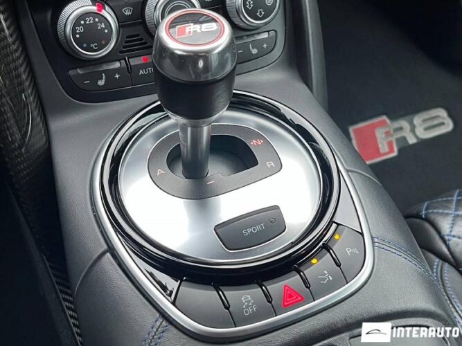Audi R8 44 interauto-car