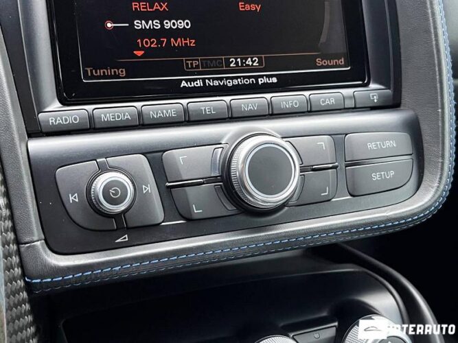 Audi R8 42 interauto-car