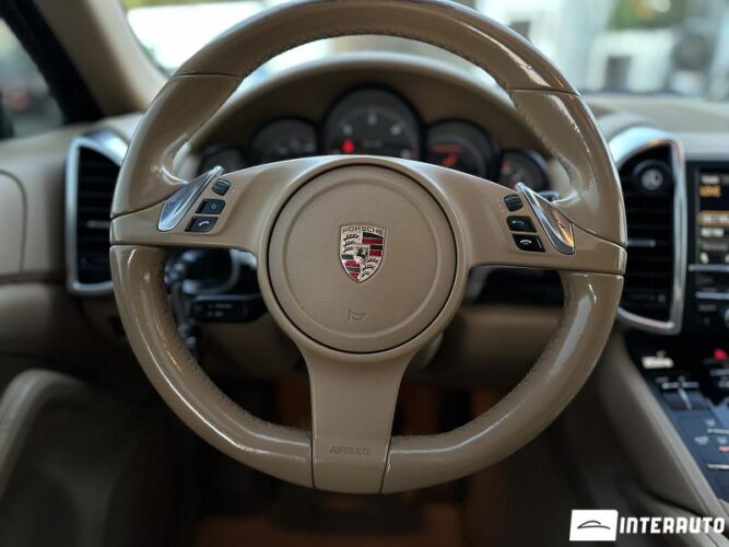 Porsche Cayenne 41 interauto-car