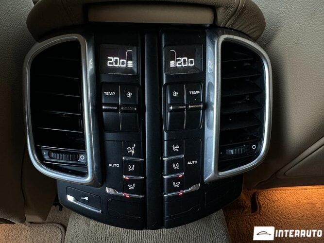 Porsche Cayenne 46 interauto-car