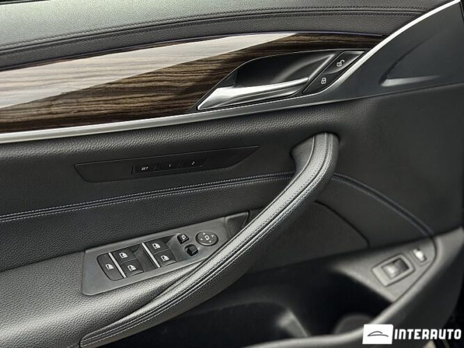 BMW 530e 41 interauto-car