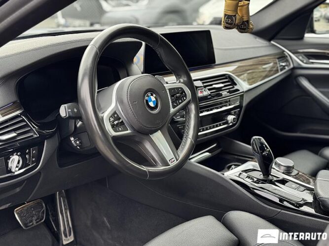 BMW 530e 43 interauto-car