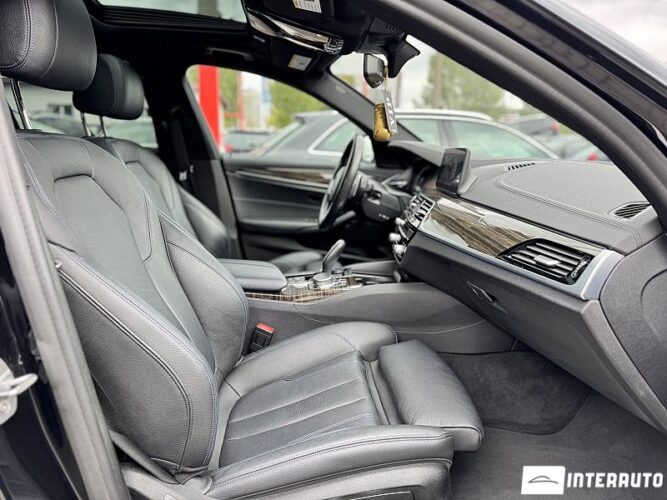 BMW 530e 52 interauto-car