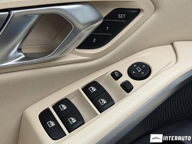 BMW 330 51 interauto-car