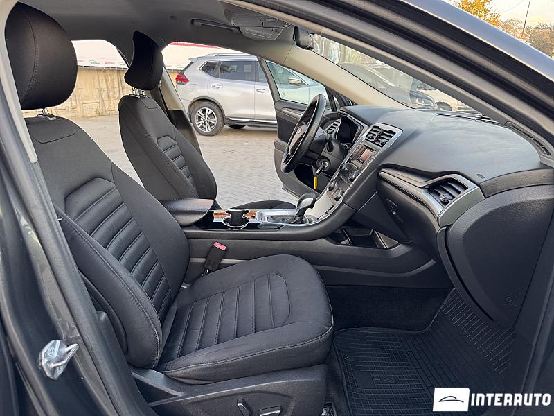 Ford Fusion 25 automobil-interauto