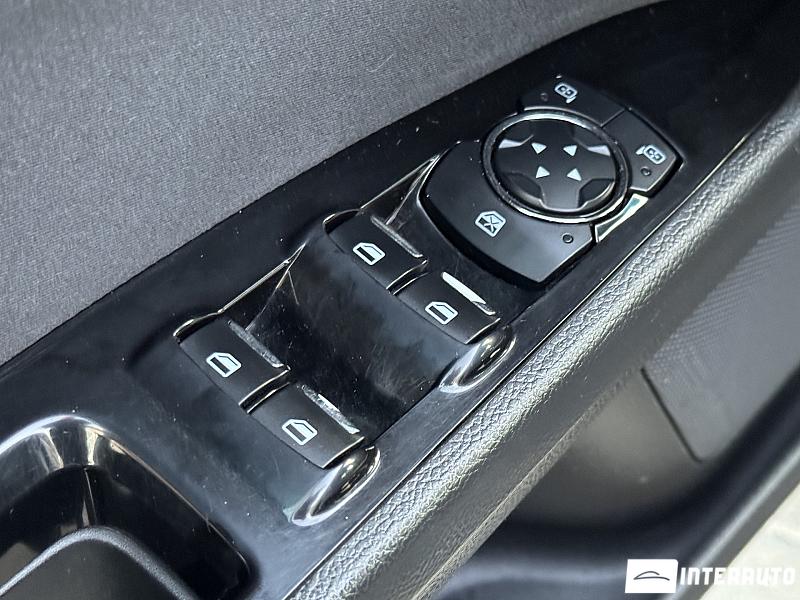 Ford Fusion 27 automobil-interauto