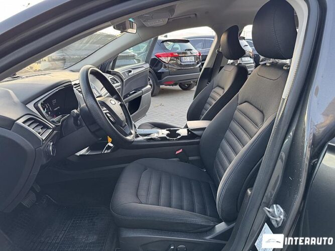 Ford Fusion 35 interauto-car