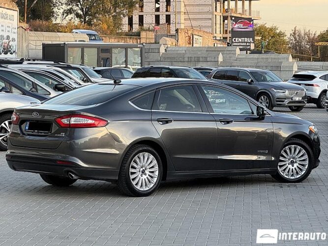 Ford Fusion 33 interauto-car