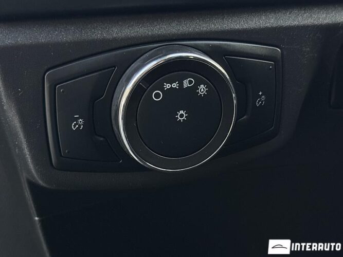 Ford Fusion 48 interauto-car