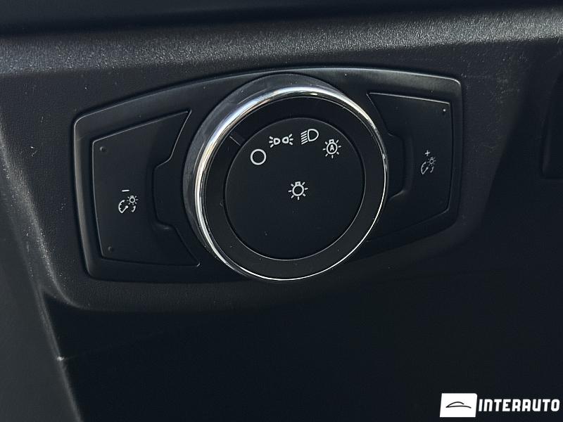 Ford Fusion 28 automobil-interauto