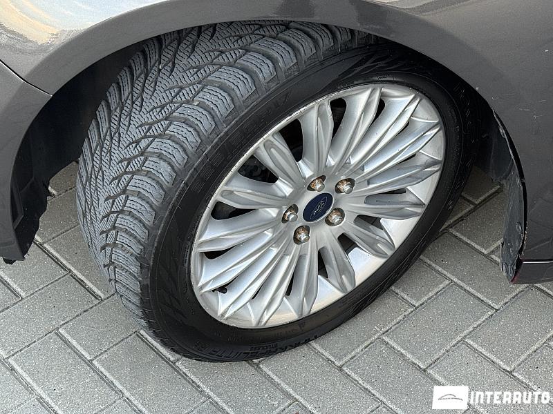 Ford Fusion 26 automobil-interauto