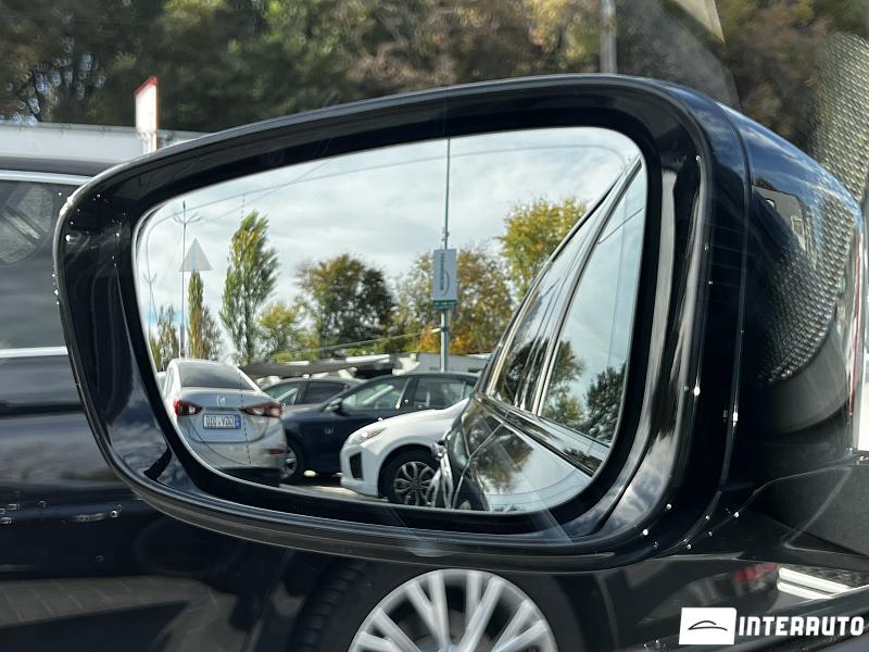 BMW 545e 28 automobil-interauto