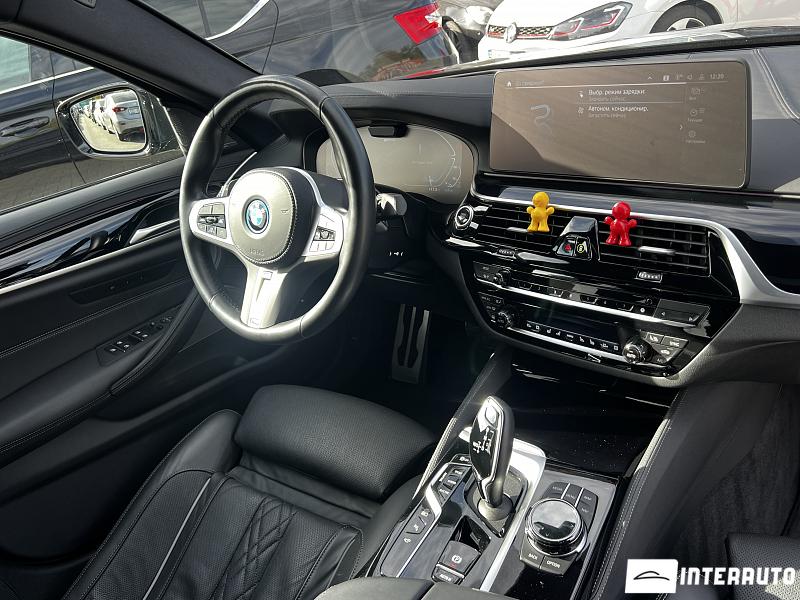 BMW 545e 17 automobil-interauto