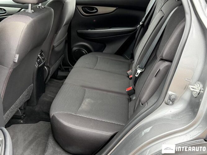 Nissan Qashqai 44 interauto-car