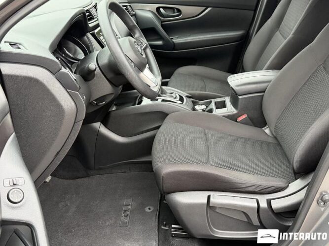 Nissan Qashqai 36 interauto-car