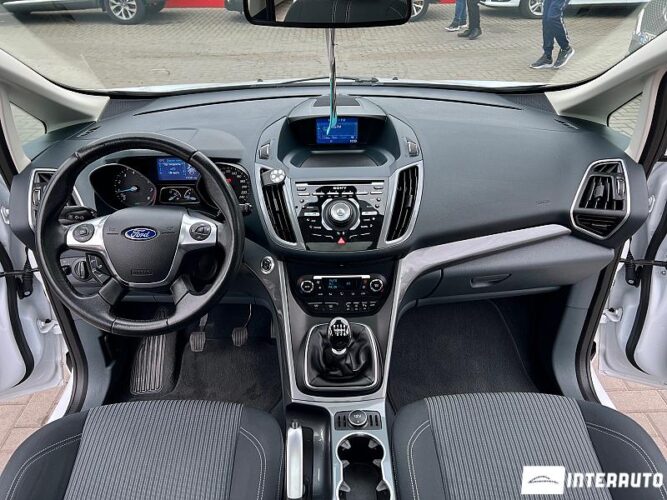 Ford Grand C-MAX 43 interauto-car