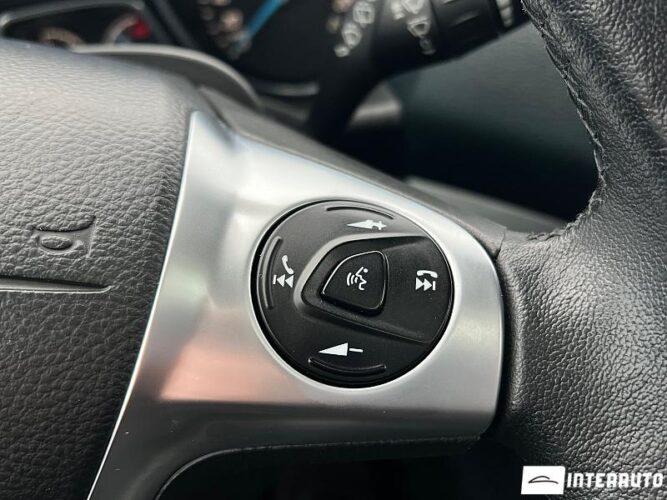 Ford Grand C-MAX 46 interauto-car