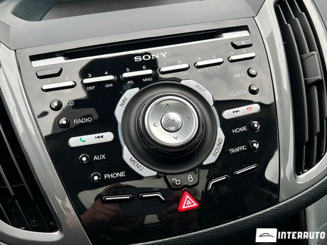 Ford Grand C-MAX 51 interauto-car