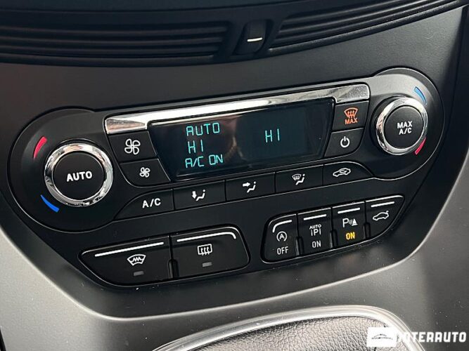 Ford Grand C-MAX 52 interauto-car