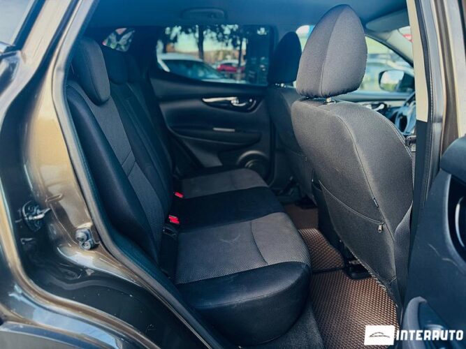 Nissan Qashqai 46 interauto-car