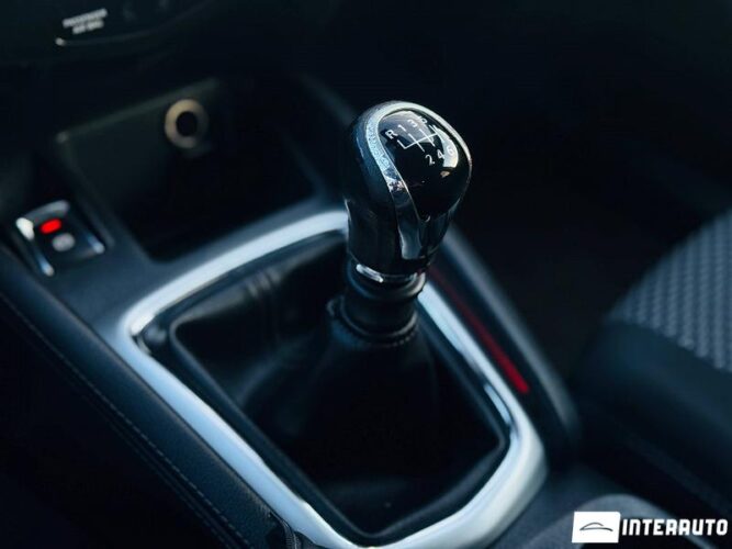 Nissan Qashqai 43 interauto-car