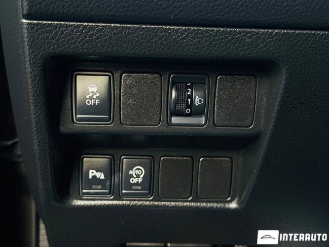 Nissan Qashqai 49 interauto-car