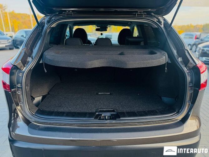 Nissan Qashqai 51 interauto-car