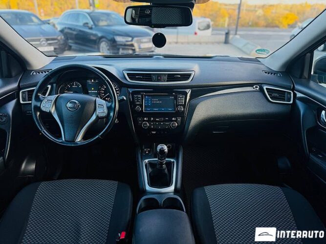 Nissan Qashqai 37 interauto-car