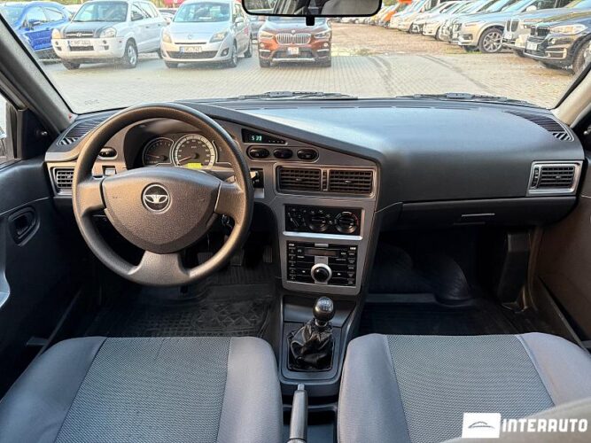 Daewoo Nexia 33 interauto-car