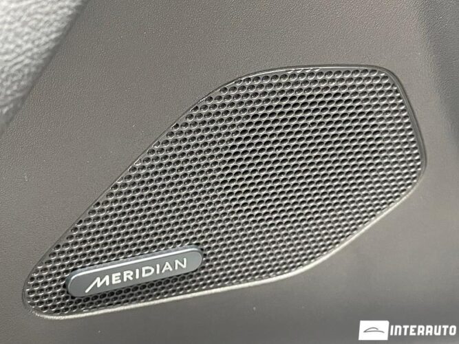 Jaguar F-Pace 45 interauto-car