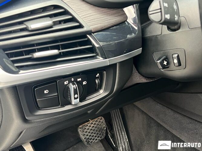 BMW X5 4.0e 50 interauto-car