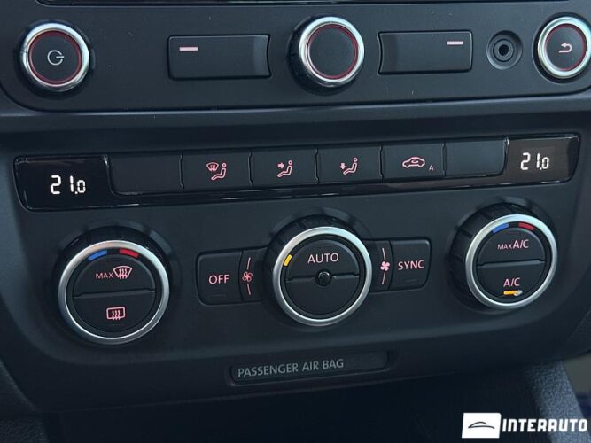 Volkswagen Jetta 41 interauto-car