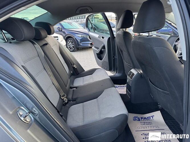 Volkswagen Jetta 46 interauto-car