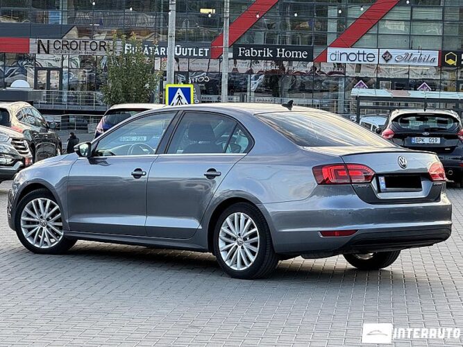 Volkswagen Jetta 34 interauto-car