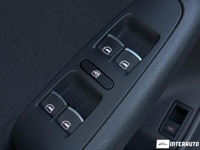 Volkswagen Jetta 44 interauto-car