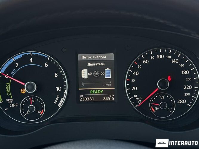 Volkswagen Jetta 38 interauto-car